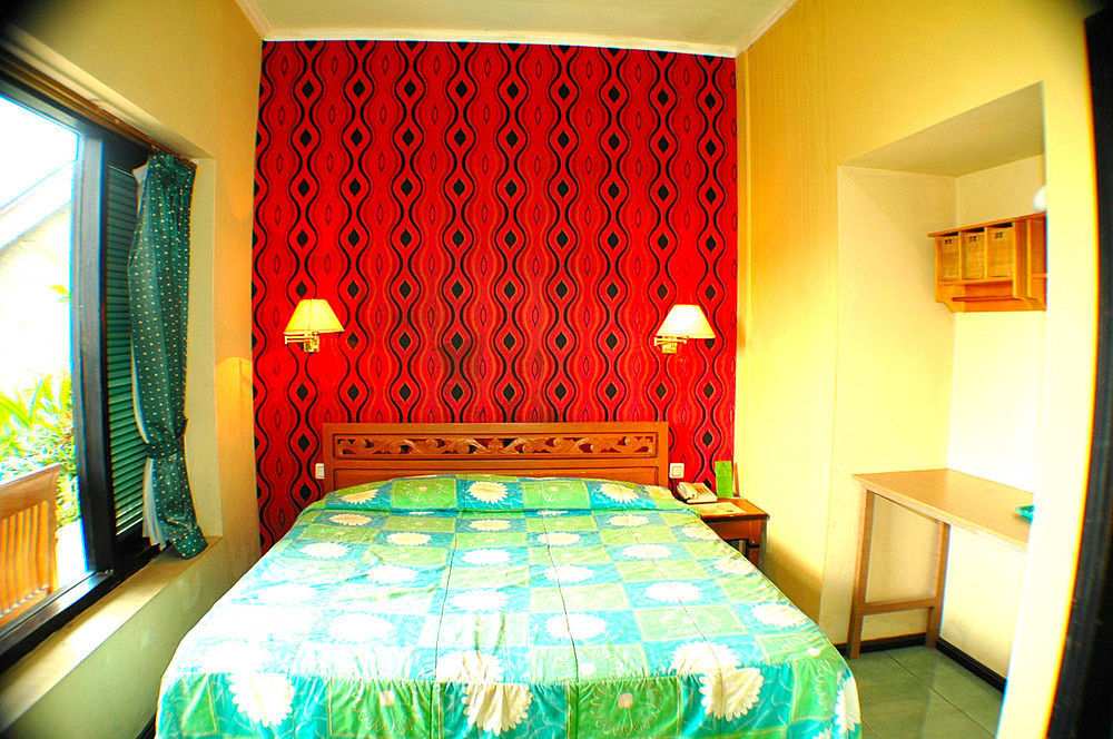 Foresta Inn Family Resort Prigen Exterior foto